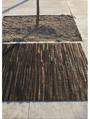 http://www.commodeetconsole.com/1256-thickbox_default/tapis-cuir-peaux-peau-bois-marron.jpg