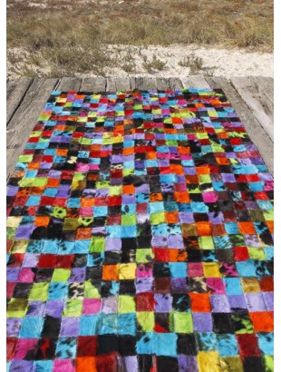 http://www.commodeetconsole.com/1258-thickbox_default/tapis-patchwork-cuir-peaux-peau.jpg