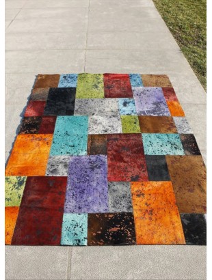 http://www.commodeetconsole.com/1261-thickbox_default/tapis-patchwork-cuir-peaux-peau.jpg